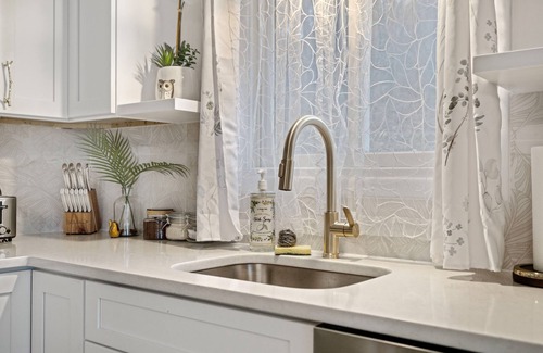 Front Royal Cabin | NEW! Romantic "HoneyMoon in the Clouds" - Skyline Views