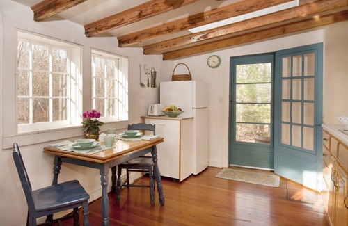 Woodstock House | NEW! ROMANTIC STORYBOOK COTTAGE Peaceful, Historic, Private, Charming