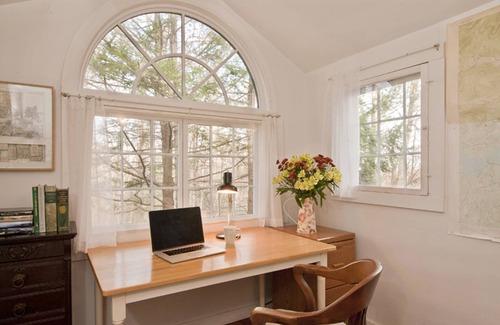 Woodstock House | NEW! ROMANTIC STORYBOOK COTTAGE Peaceful, Historic, Private, Charming