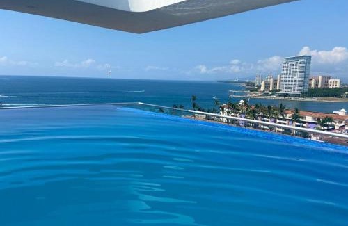 North Hotel Zone House | NEW Roof Pool Hot Tub Lounge Playa de Oro View