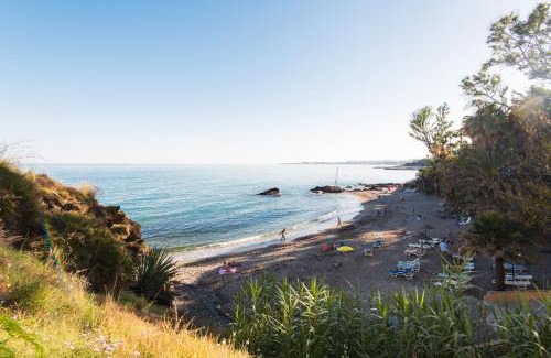 Benalmadena Costa Apartment | NEW ROYAL TORREQUEBRADA BEACH ideal for families & groups