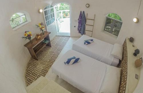 El Cacalote Cabin | New Ruins Off-The-Grid SuperAdobe Domes with Pool