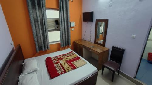 Srinagar Hotel | New Samrat Hotel & Restaurant