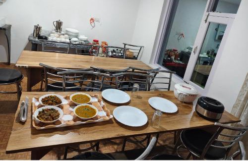 Laripora Hotel | New Sangam
