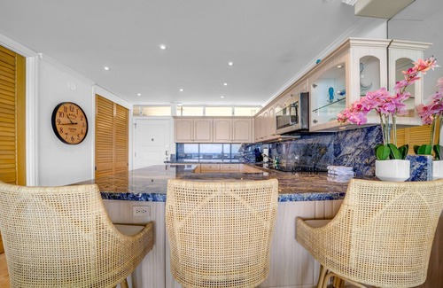 Diamond Head - Kapahulu - St. Louis Condo | New! Sans Souci 1004 – Oceanfront 1BR Gem w/Parking + Views