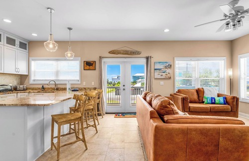 Port St. Joe House | *New* Screened Porch w/Private Hot Tub + Partial Water Views