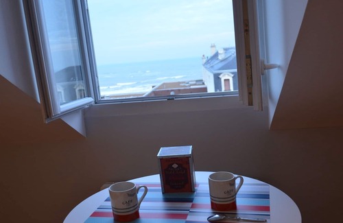 Houlgate Apartment | NEW SEA VIEW STUDIO, CENTER, ALL INCLUSIVE (Wi-Fi, Linen, Taxes, cleaning)