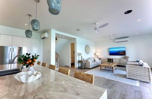 Cay Bay Villa | New SeaBreeze Luxury Villa Indigo Bay St Maartenn