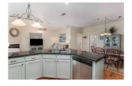 Crystal Beach House | *NEW* SEASCAPE CANAL HOME - 3 MINS TO BEACH
