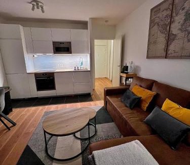 Suresnes Apartment | New & serene 1-bedroom apart near #LaDéfenseParis #Parking&Fibre