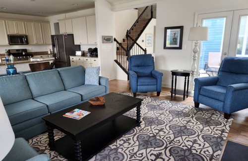 Millville House | New SF Home on Pond near Bethany Beach, pools, shuttle, multiple outdoor spaces