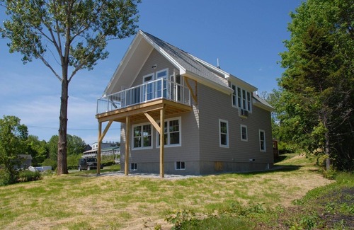 Southwest Harbor House | New Shoreside Cottage! Bring Your Kayak!