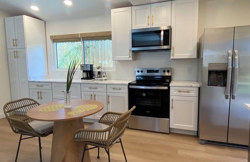 Sarasota House | New! Siesta Beach Guest House with pool!