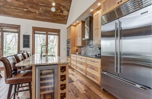 Treeloft House | New! Ski-in/Ski-out | Hot Tub | Fire Pit | Spa