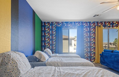Pinal County House | NEW! Sleeps 24+ House w/Heated Pool, Arcades, Soda Fountain