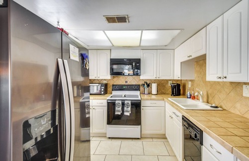 New Smyrna Beach Condo | New Smyrna Beach Condo w/Ocean-View Balcony!