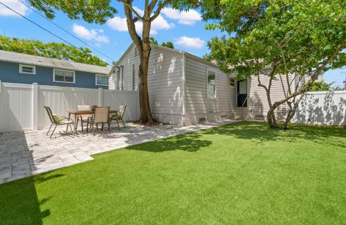Courier City - Oscawana House | NEW! SoHo Oasis - Incredible Home In Heart of SoHo District