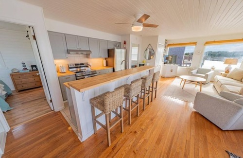 Avon House | New! Sound-front, Great Views, Kayak, Paddle board