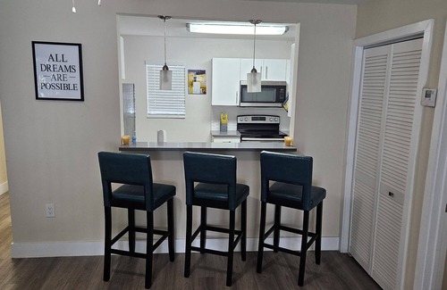 Sunrise Apartment | New Spacious 2 Bedroom 2 Bathroom