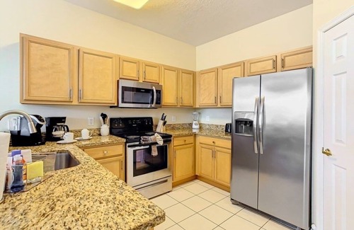 Calabay Parc Villa | NEW! Spacious 5BR Home w/Private Pool+Spa in Scenic Davenport Location