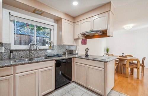 Mountain View House | NEW! Spacious Mountain View Duplex in Prime Location ~ RA498827