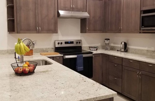 Wenatchee House | New & Spacious Townhome Unit Dnn
