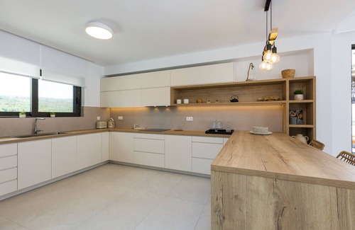 Skouloufia Villa | New Spacious Villa With Stunning views