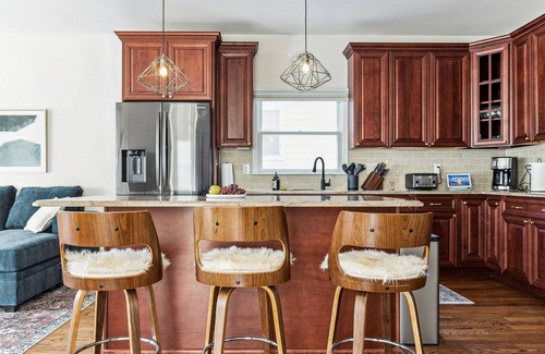 Long Beach House | NEW! Spacious West End 4Br/4Ba - Best Location in Long Beach