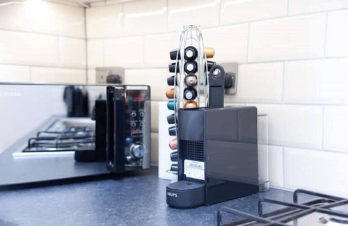 South Twickenham Apartment | *NEW* Spacy 3 BR Woolwich apartment
