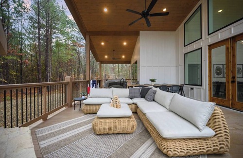 Broken Bow Cabin | NEW Spectacular Modern Retreat -The Fika House-Lux