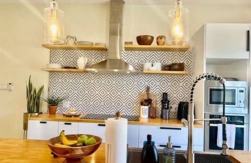 Deanes House | New! St. Silas Garden Villa - 8 minutes away from pristine beaches