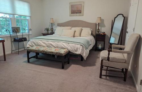 Durham House | New! Stately 3br25ba Near Rockwood