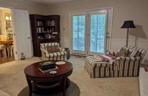Durham House | New! Stately 3br25ba Near Rockwood