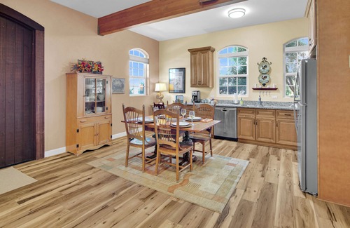 Paso Robles House | *NEW* Stay on a Vineyard: The Winemakers Porch