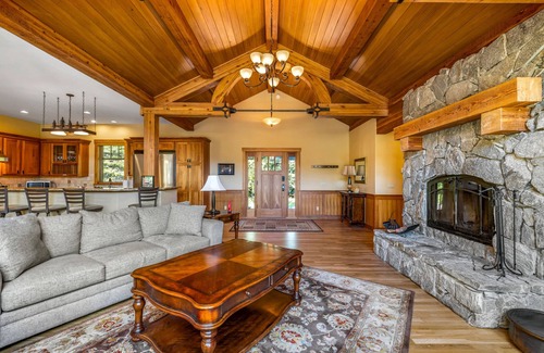 Tamarack Resort House | New! Steelhead Chalet 23 - Tamarack Resort - Deck - Garage - WiFi - Hot tub