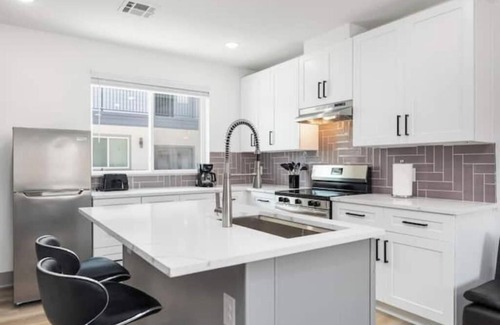 South Central Houston Apartment | New Studio 1B/1B Medical Center 18A