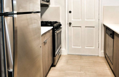 The Roads Condo | ✨ New Studio Plus Free Parking