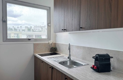 Saint-Lambert Apartment | New studio with Eiffel Tower view and elevator
