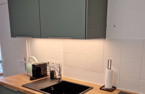 Parilly Apartment | New studio with parking