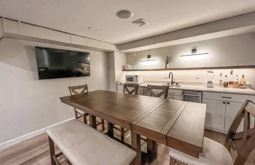 McHenry House | New: Stunning Lakefront Home with Free Kayaks, Toys + More