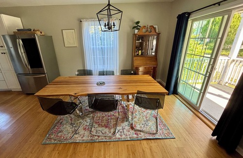 South Portland House | New: Stylish 4BR Retreat, Pet-Friendly Comfort, Close to Portland & Beaches