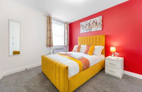 Stockton-on-Tees Apartment | NEW! Stylish 5-Bed Apartment in Stockton-on-tees by Stay With Us, Perfect for Contractors & Large Groups, FREE Parking!