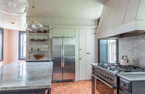 Town of Marbletown House | NEW: Stylish Limestone Villa w/Sauna and Movie Theatre