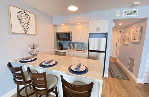 Marco Island Condo | 🏖️ NEW! Stylish Totally Remodeled Beachfront Apollo Condo 7th Floor ocean view