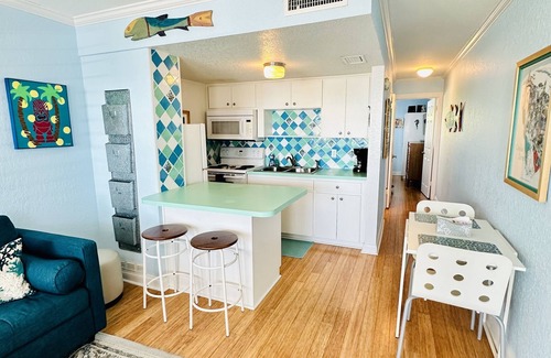 Sunset Beach Condo | NEW! Sunset Beach with Gulf Views, Heated Pool