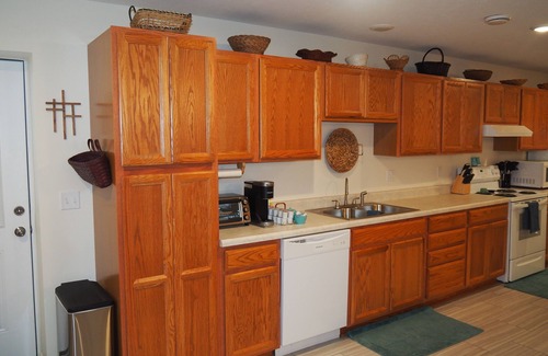 Benzonia Apartment | NEW! The Blessing - A CUTE AND COZY CHRISTIAN COUNTRY RETREAT!