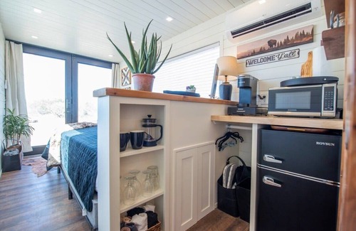Alpine House | New! The Buffalo-Shipping Container in Alpine