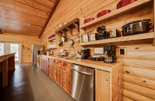 Amity House | NEW The Grand Bunk Cabin at Timber Lodge Ranch