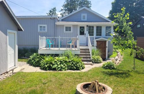 Beulah House | New! The Lily Pad On Benzie Blvd - Super Cute!