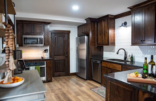 Medicine Park House | New! The Sanctuary House w/mountain view sleeps 14